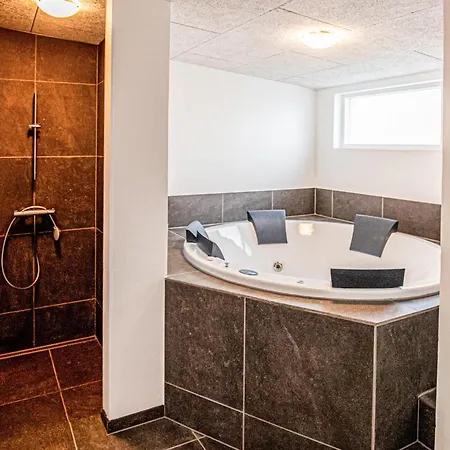 Gorgeous In With Sauna Holiday home